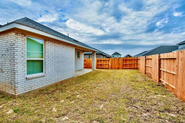 Building Photo - 6730 Iron Clover Dr