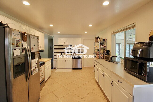 Building Photo - 1405 Abilene Dr