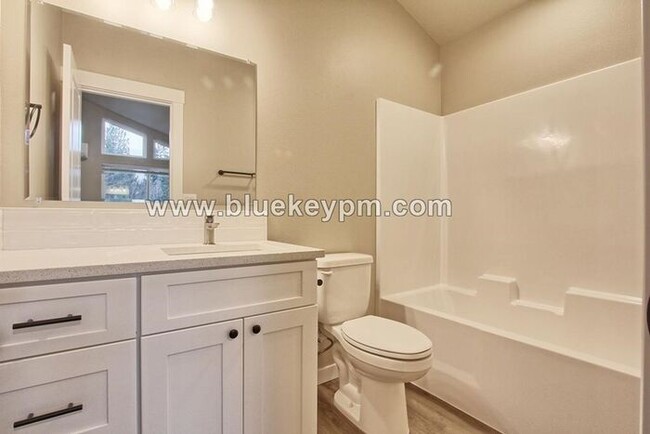 Building Photo - BRAND NEW! Unit 209-B: 3 Bed, 2.5 Bath Tow...