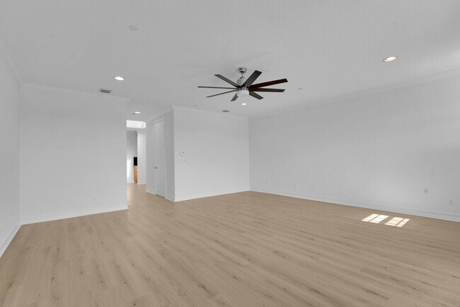 Building Photo - 3871 NE 22nd Way