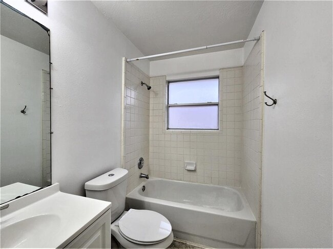 Building Photo - 4011 Teal Run Meadows Dr