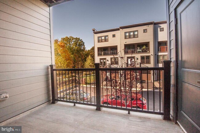 Building Photo - 12875 Mosaic Pk Wy