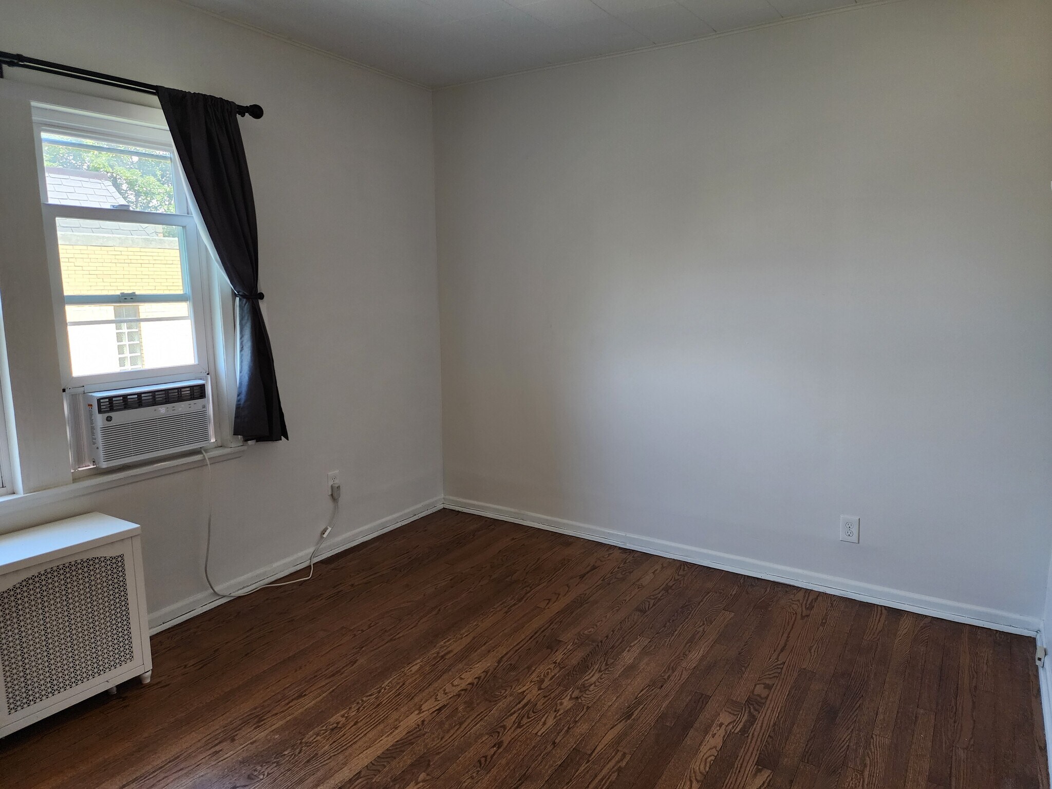Bedroom 2 - 5920 N Virginia Ave