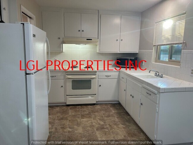 Building Photo - MontTrust2623