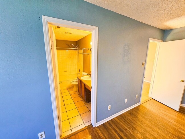 Building Photo - 2221 Collins Way