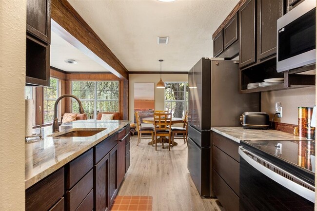 Building Photo - 287 Eden Ranch Dr