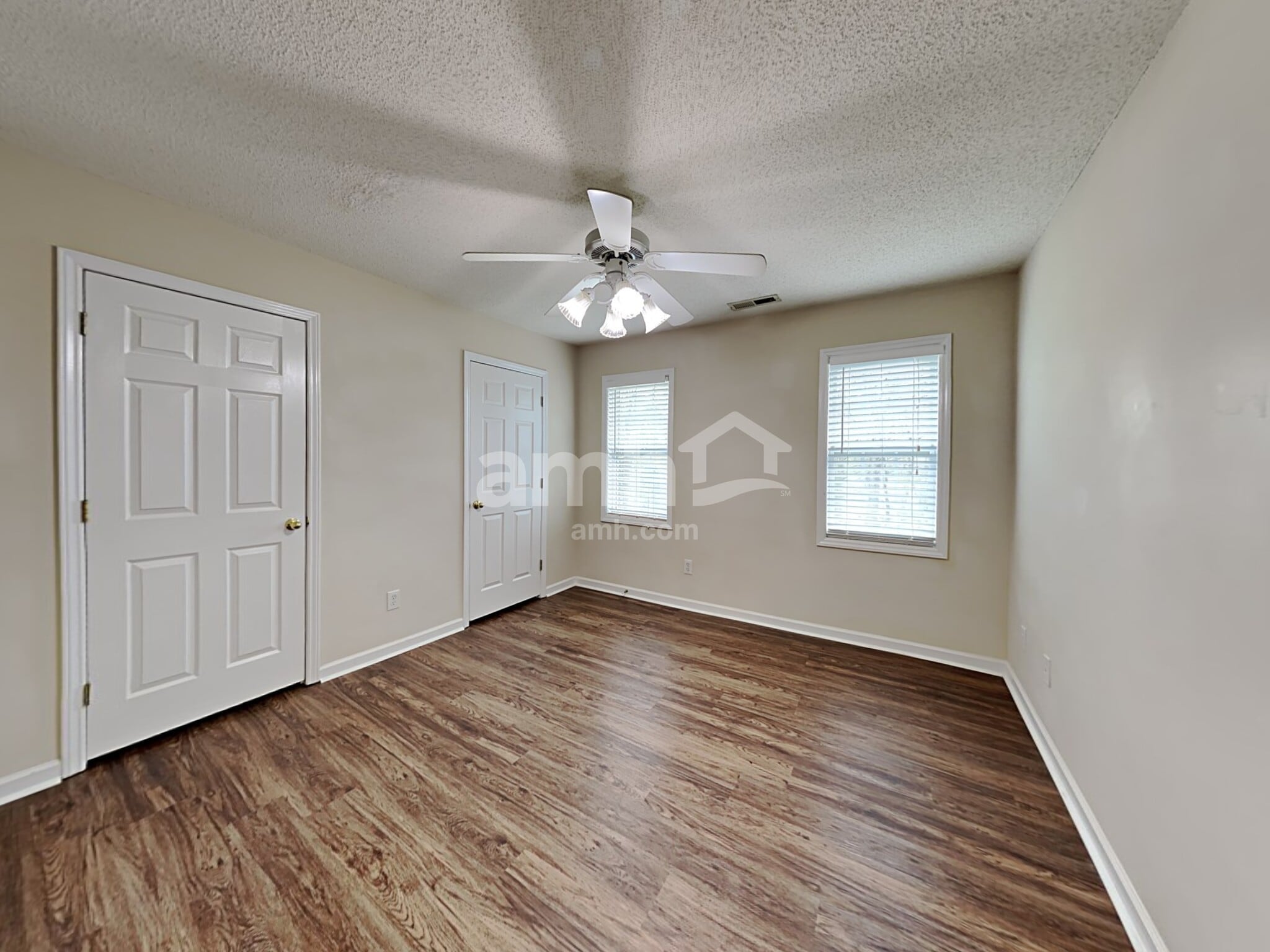 Building Photo - 2417 Appalachian Dr