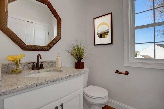 Building Photo - 973 Old Elizabethtown Rd