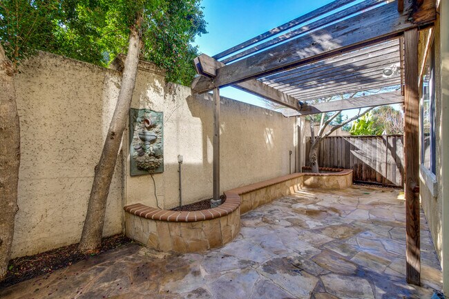 Building Photo - 443 Farrel Ct