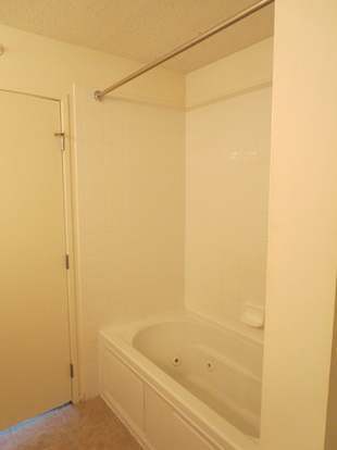 Building Photo - 9655 Woods Dr