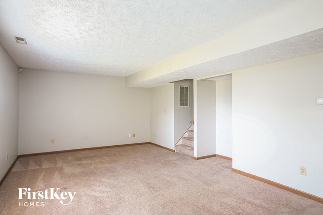 Building Photo - 10087 Palmaire Pl