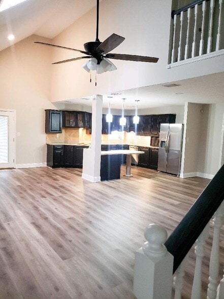 Building Photo - 924 Stonebrook Dr