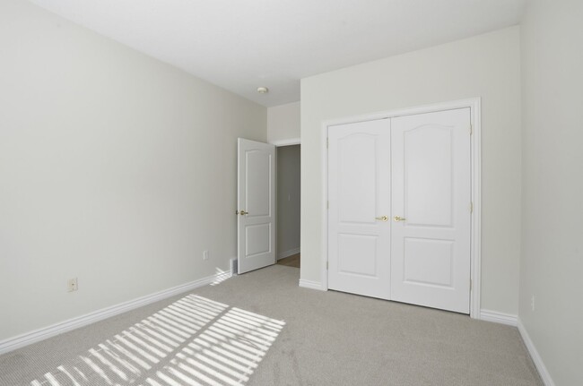 Building Photo - 3 Bedroom Draper Home