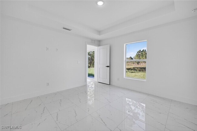 Building Photo - 366 Butler Ave S