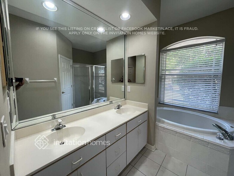 Building Photo - 12417 Windmill Cove Dr