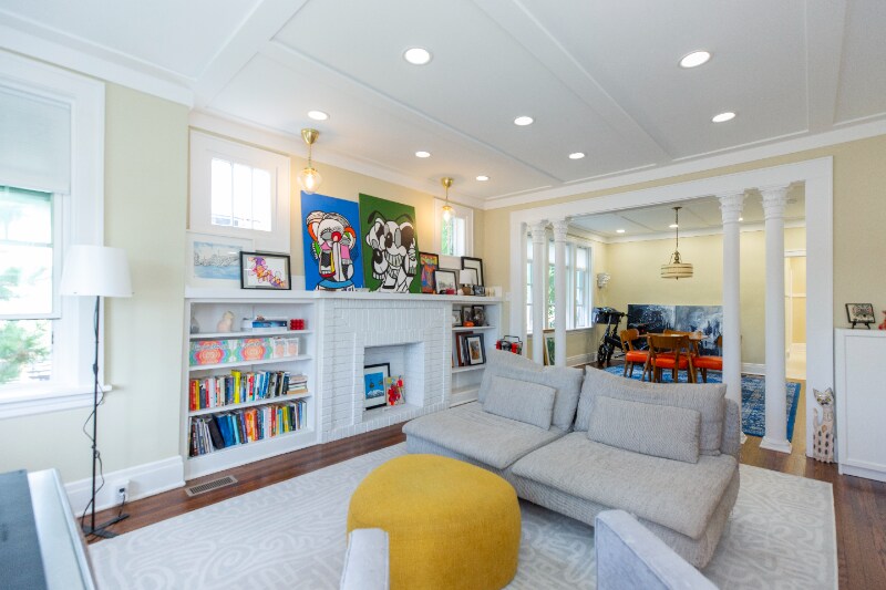 Building Photo - 108 S Notre Dame Ave