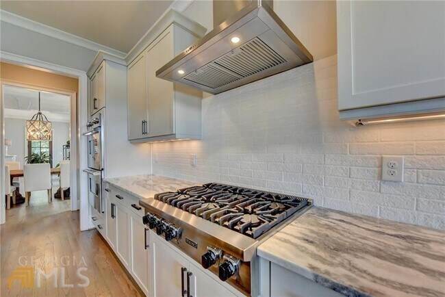 Building Photo - 1099 Wright Ave NE