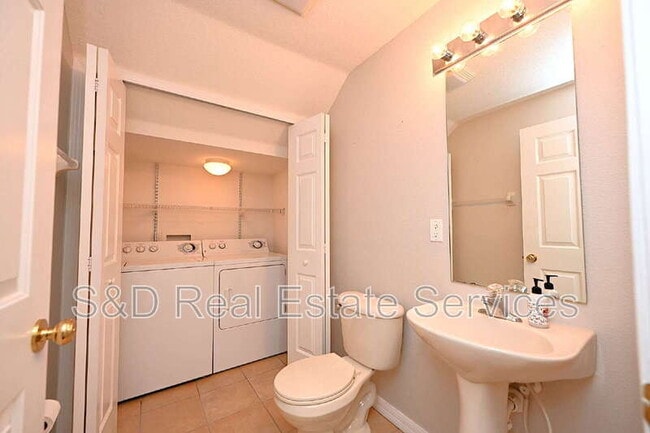 Building Photo - 5360 River Rock Rd