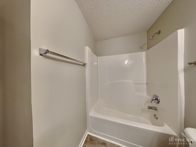 Building Photo - 1840 Lily Stem Trail NE