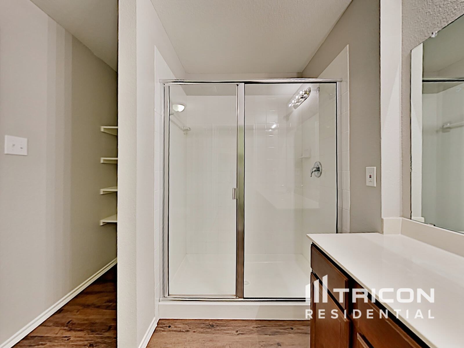 Building Photo - 3025 Iris Dr