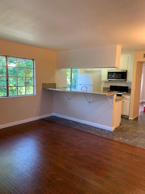 Building Photo - 11471 Bessemer St