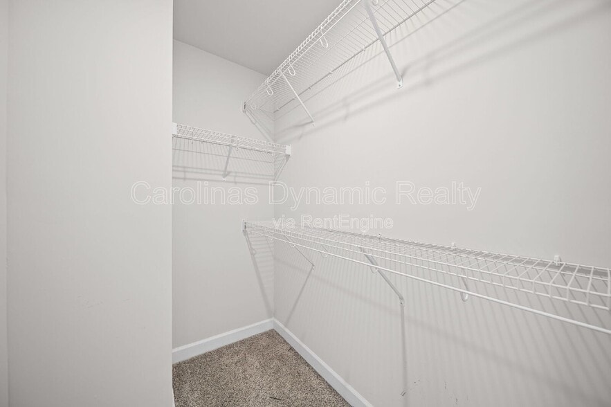 Building Photo - 1330 Falling Acorn Ln