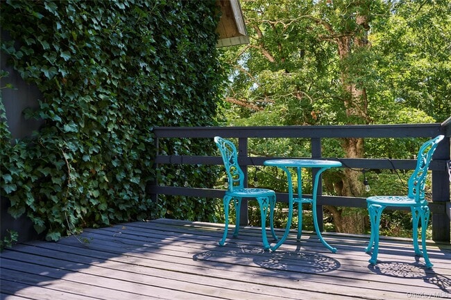 Building Photo - 1883-1213 NY-213