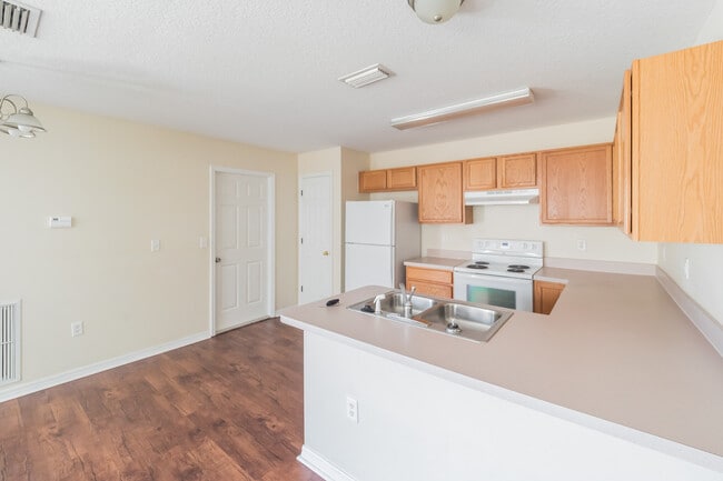Building Photo - 511 Paulling Dr