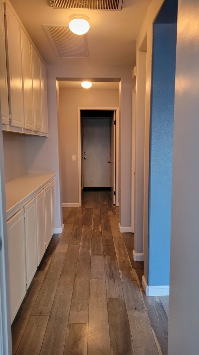 Building Photo - 32850 Sandalwood Ln