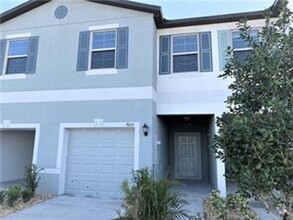 Building Photo - Tampa Townhome Available for Rent