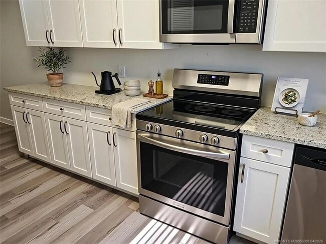 Building Photo - 8227 SE Croft Cir