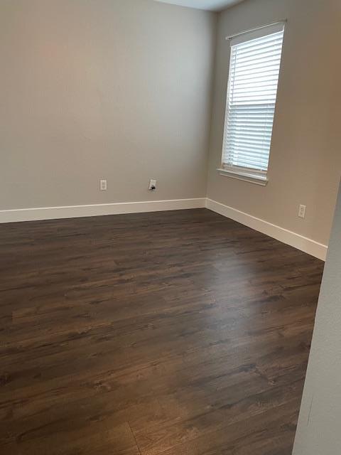 Building Photo - 4402 King's Canyon Dr