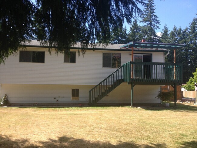 Building Photo - Spacious Covington Home with all New Appliances, Fresh Paint and Large Fenced Yard!