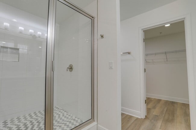 Building Photo - 1401 E Michigan St