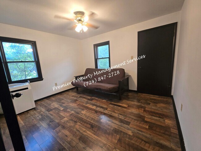 Building Photo - 216 S 13th St