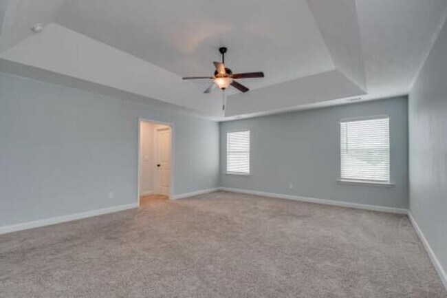 Building Photo - 171 Radcliff Dr