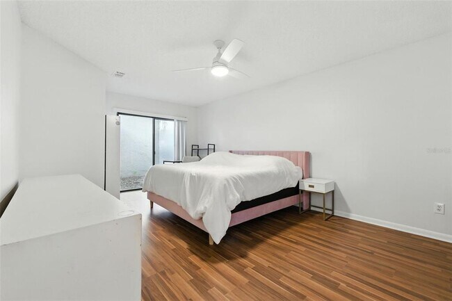 Building Photo - 4404 Oak Harbor Dr
