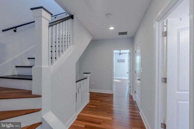 Building Photo - 223 S Collington Ave