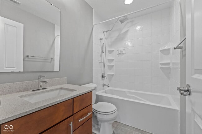 Building Photo - 13093 Grand Vue Dr