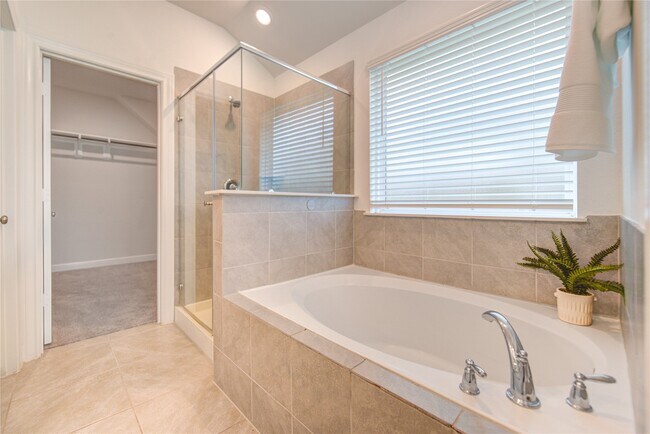 Building Photo - 4431 Sandhill Terrace Ln