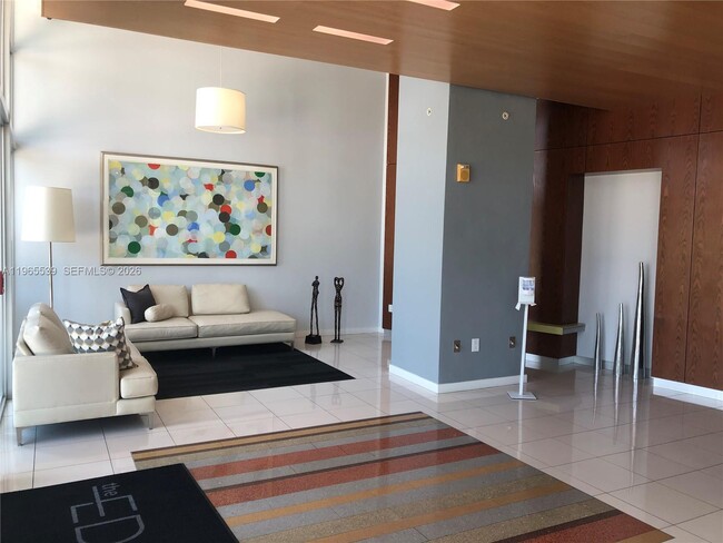 Building Photo - 300 S Australian Ave