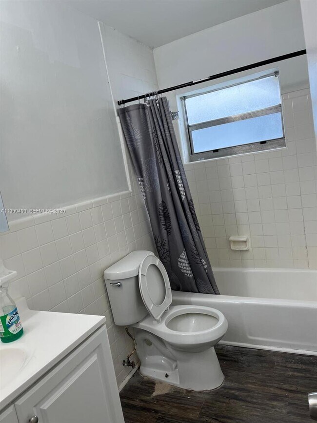 Building Photo - 1439 NW 8th Ave