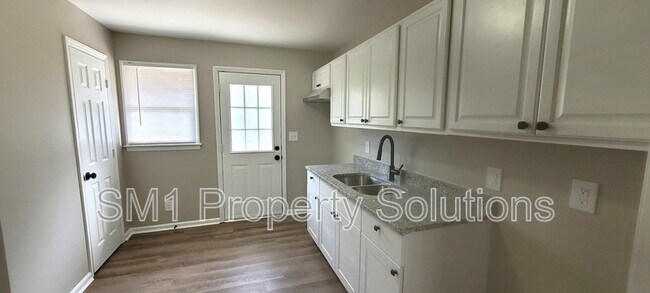 Building Photo - 1417 Ardmore Dr