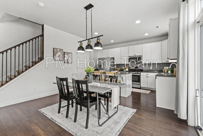 Building Photo - 1812 W Parkview Dr