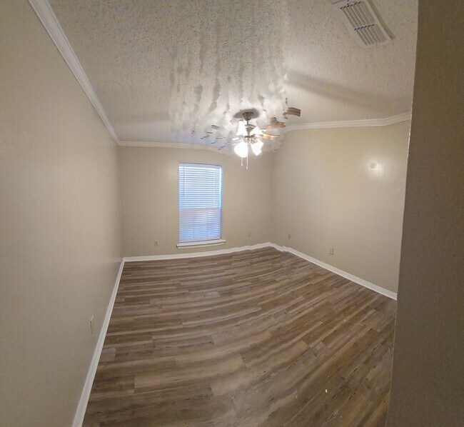 Building Photo - 6213 W Oxbow Loop