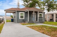 Building Photo - MULBERRY HOME FOR RENT!
