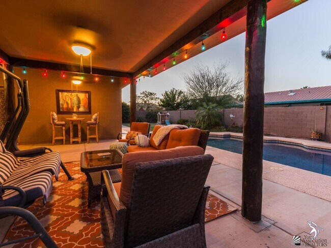 Building Photo - 8166 E Lorenzo Ln