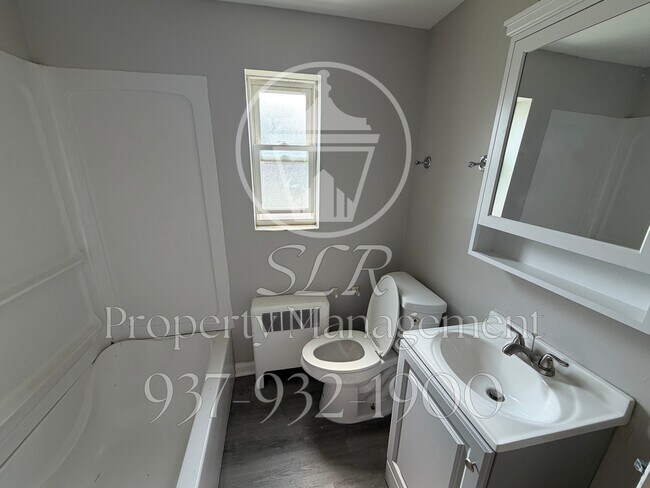 Building Photo - 404 Ryburn Ave
