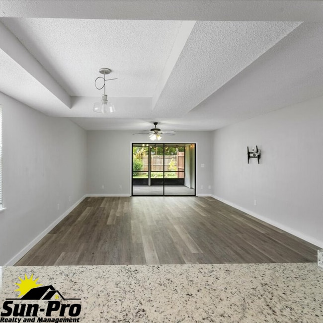 Building Photo - 3960 Oak Trail Run