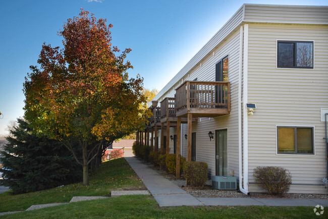 Building Photo - Seasons View Apartments